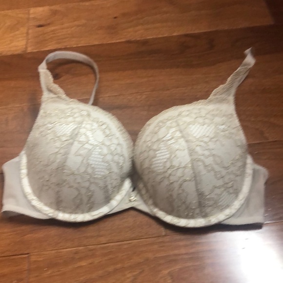 Victoria’s Secret padded Demi bra